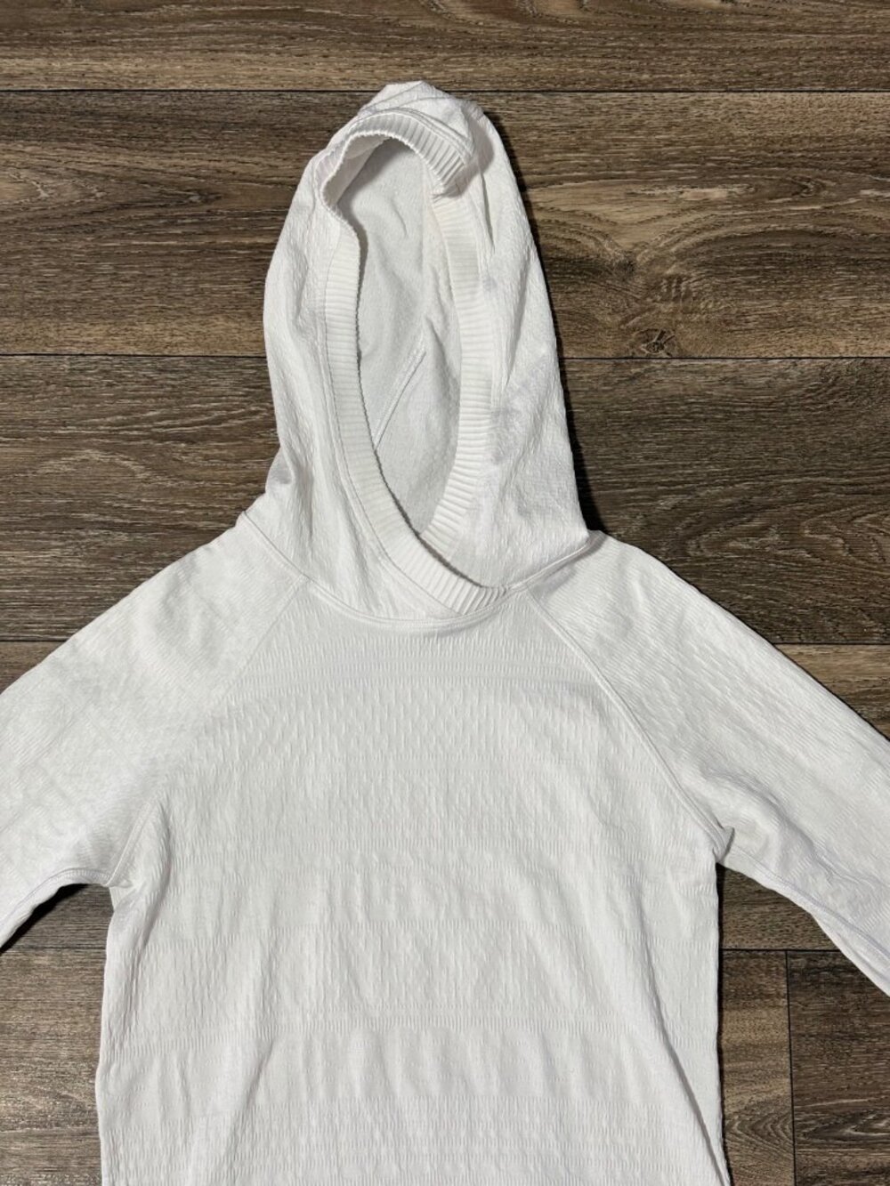 Lululemon Heathered White Rest Less Hooded Long Sleeve Pullover Top Size 2 - Picture 3 of 9